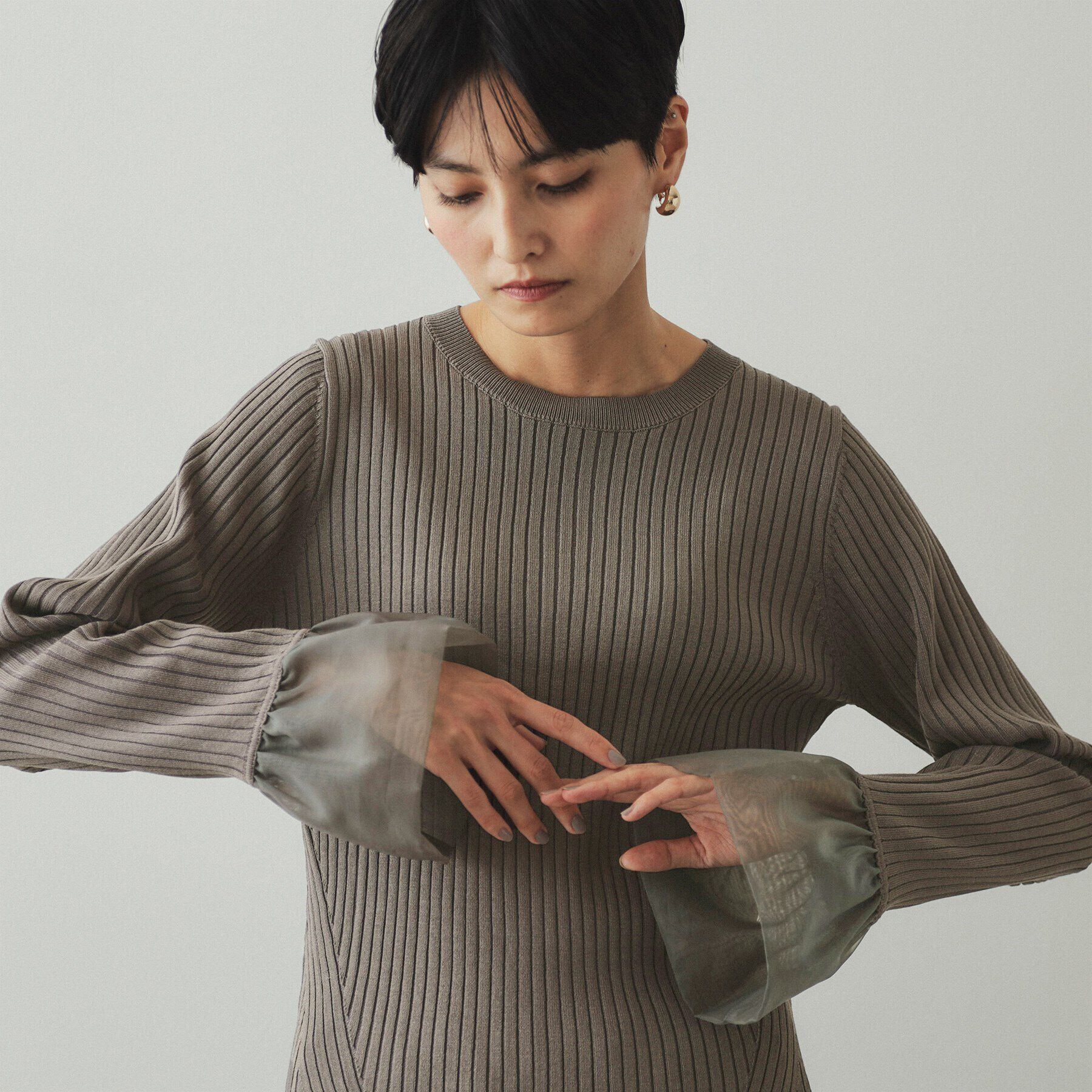 OPAQUE.CLIP「バルーンスリーブ リブニット【洗濯機洗い可】」|ニット・セーター|チャコールグレー(0