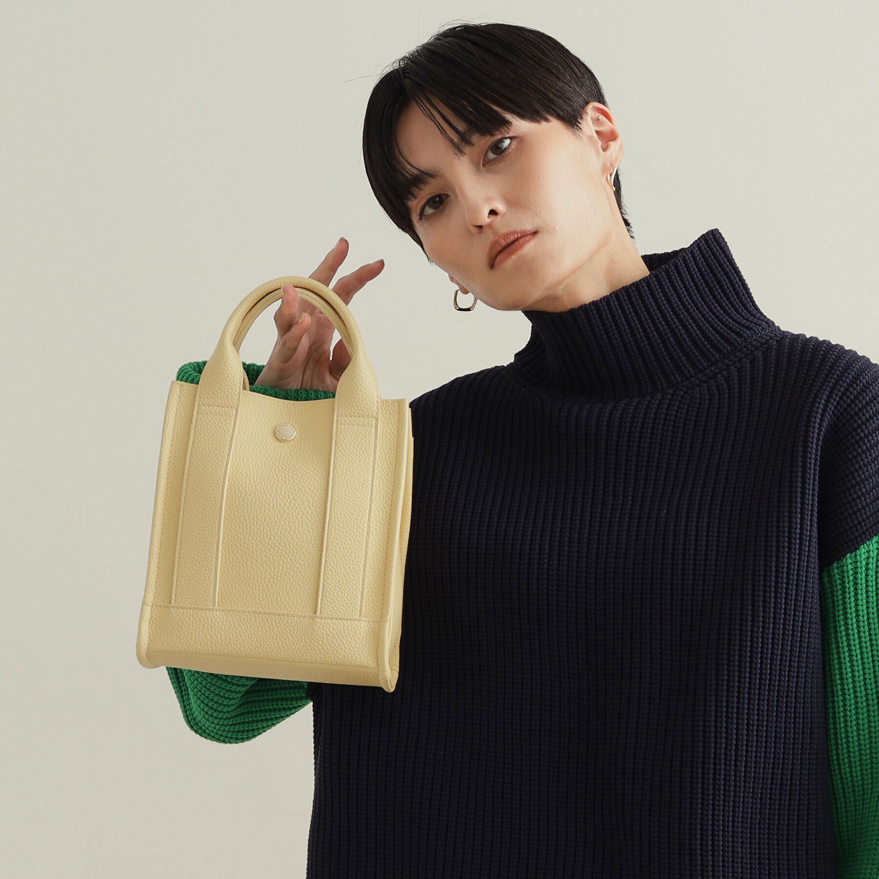 OPAQUE.CLIP「【軽量/長さ調整可能】スクエアミニショルダーバッグ」|ショルダー・メッセンジャー|イエロー(031)