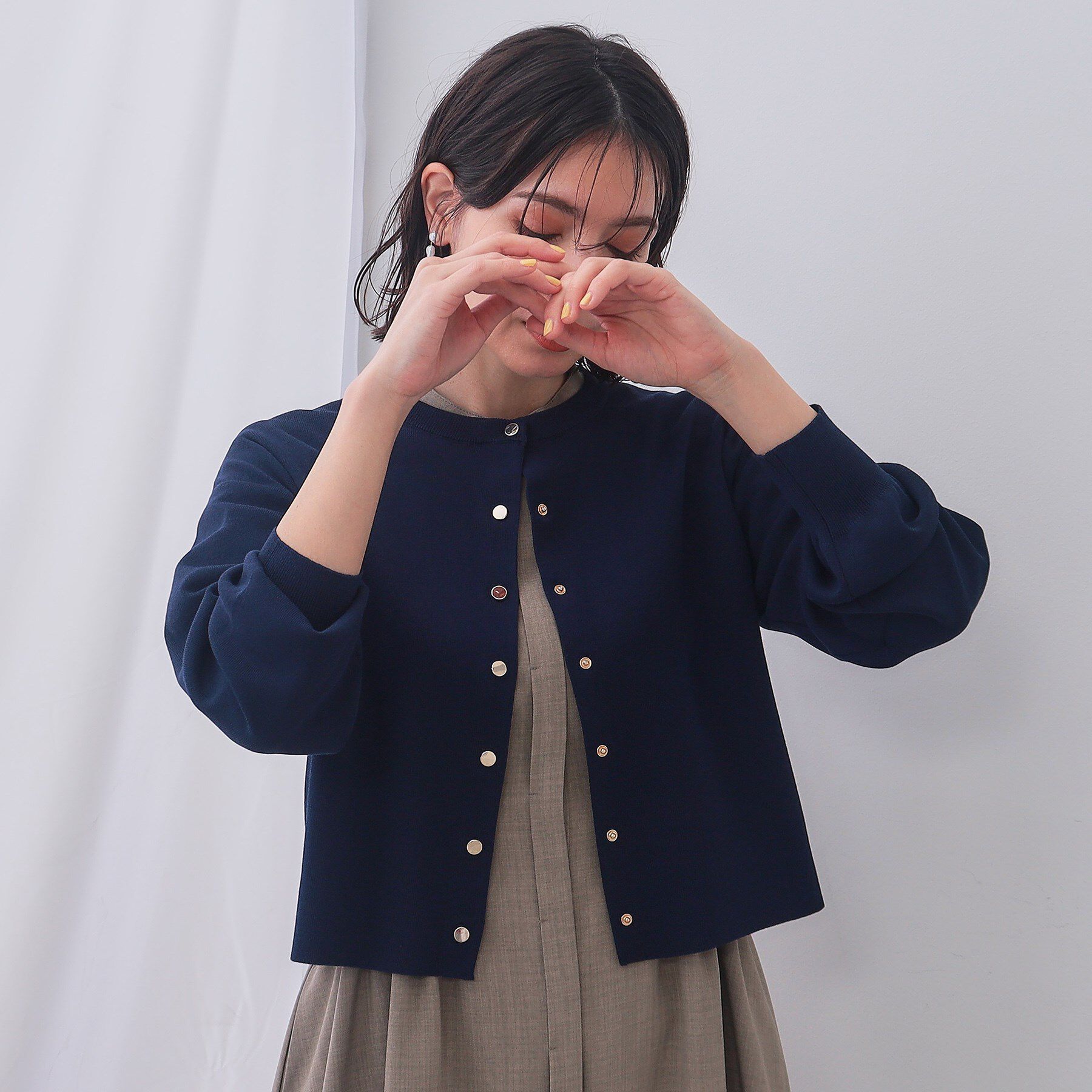 OPAQUE.CLIP「スナップボタンショートニットカーディガン【洗濯機洗い可/抗ピル】」|カーディガン|ネイビー(094)