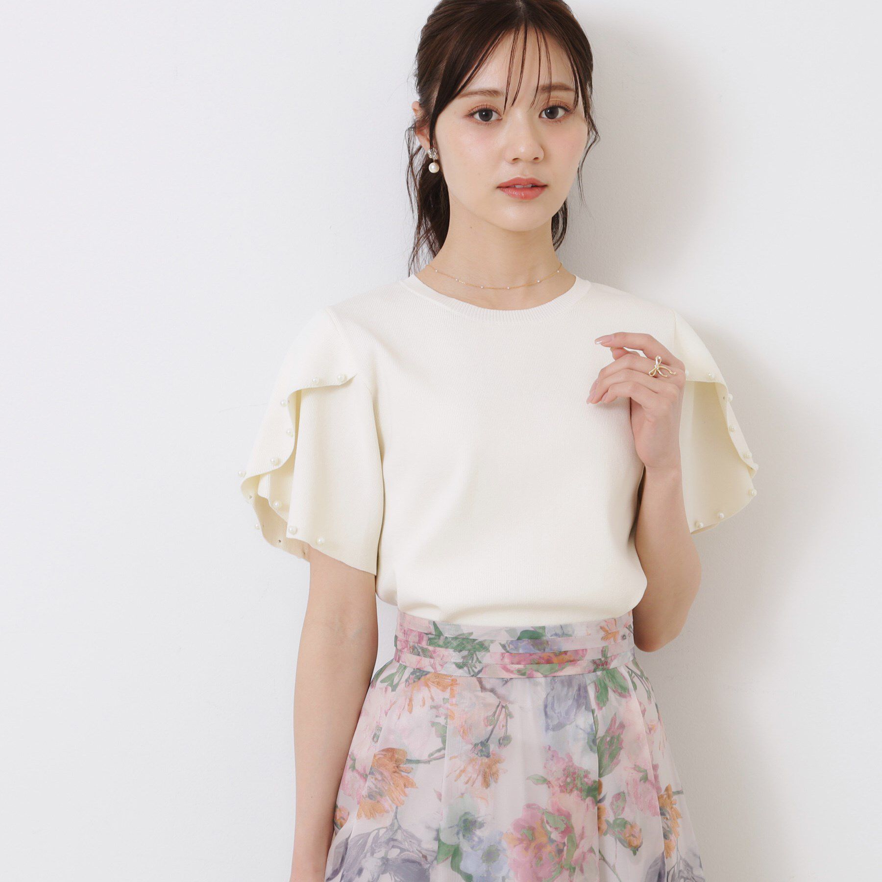 Couture broach「【一枚でキマる・華やか】パール調付チューリップ袖ニット」|ニット・セーター|