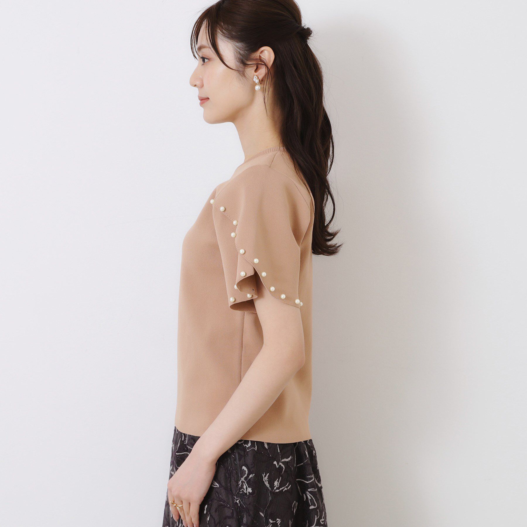 Couture broach「【一枚でキマる・華やか】パール調付チューリップ袖ニット」|ニット・セーター|