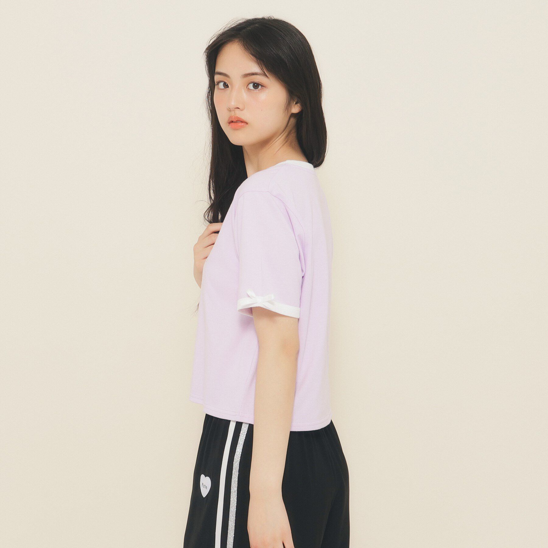 PINK-latte「【130cmあり】フロントロゴ袖リボンリンガーTシャツ」|Tシャツ・カットソー|