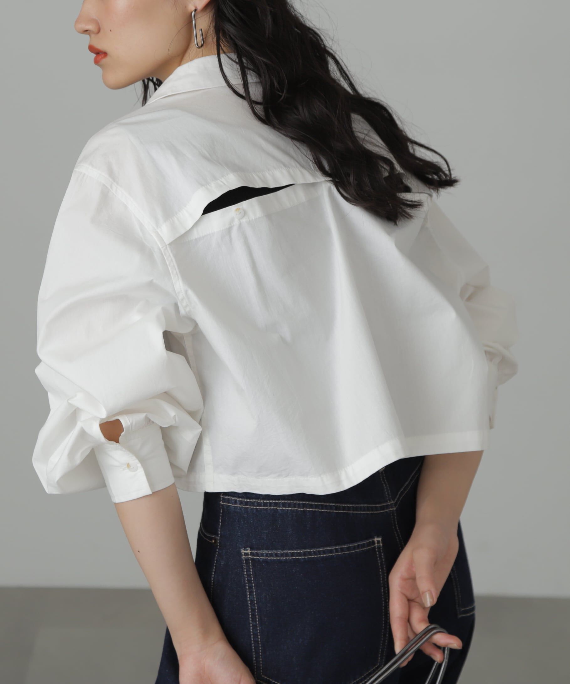  「バックシャンボリュームスリーブショート丈シャツ」|シャツ・ブラウス|オフ