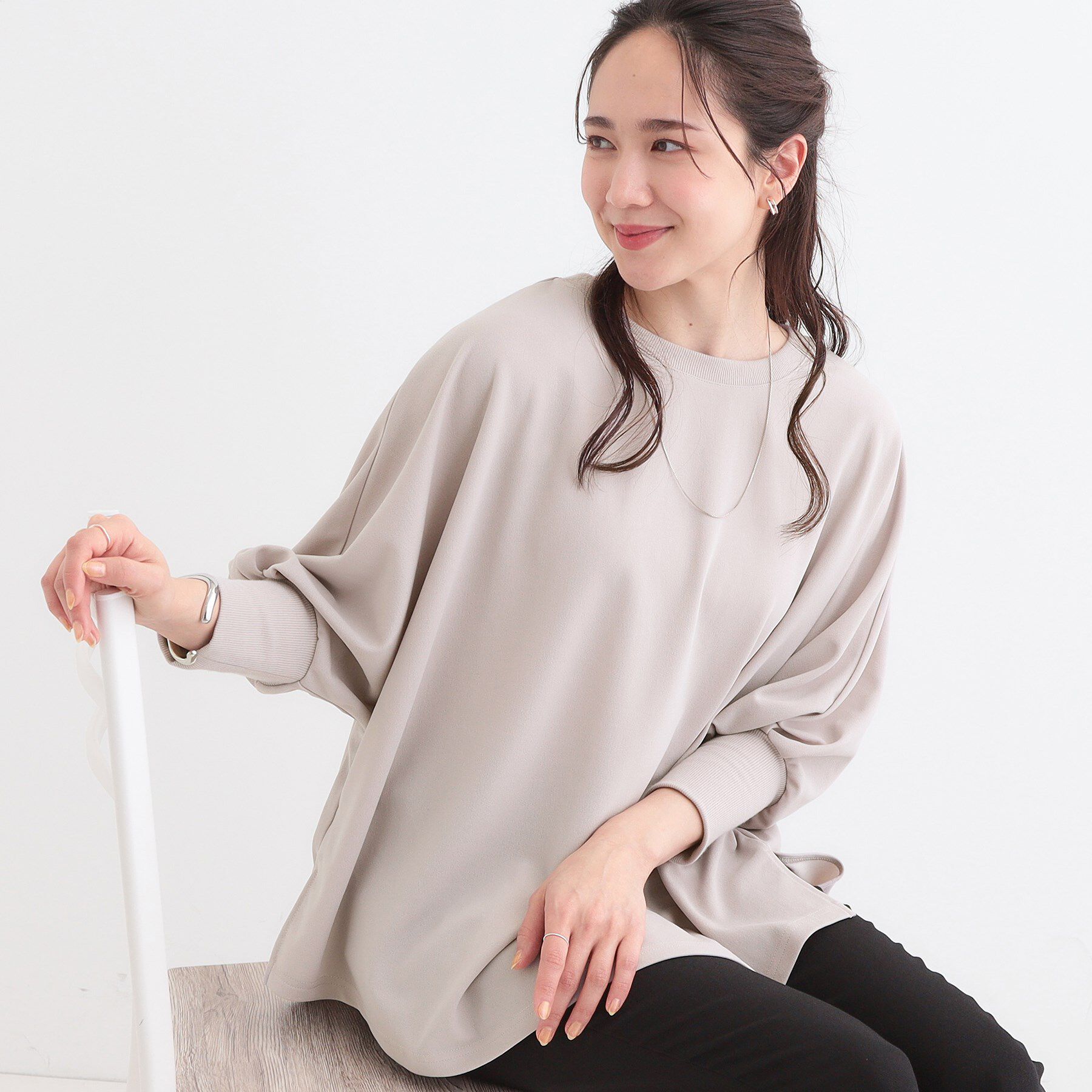 SHOO･LA･RUE「【洗える/S-LL】体型カバーにも ゆるりと着られる ドルマントップス」|Tシャツ・カットソー|グレー(012)