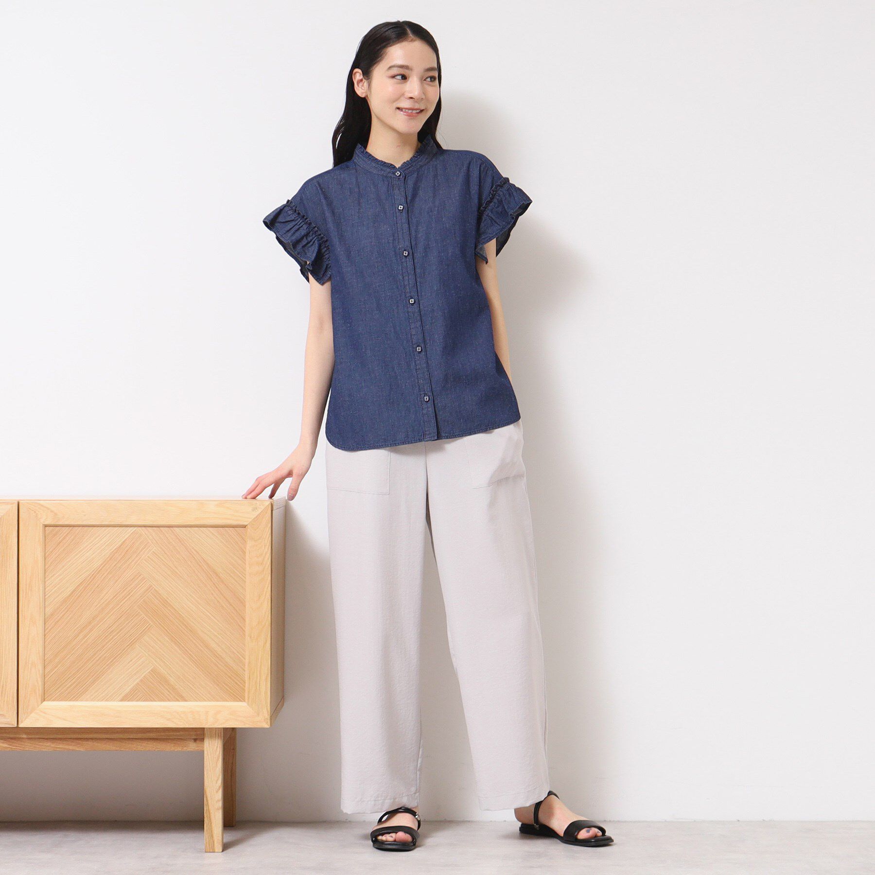 Dessin「【洗える】ギャザーフリル綿麻デニムブラウス」|シャツ・ブラウス|