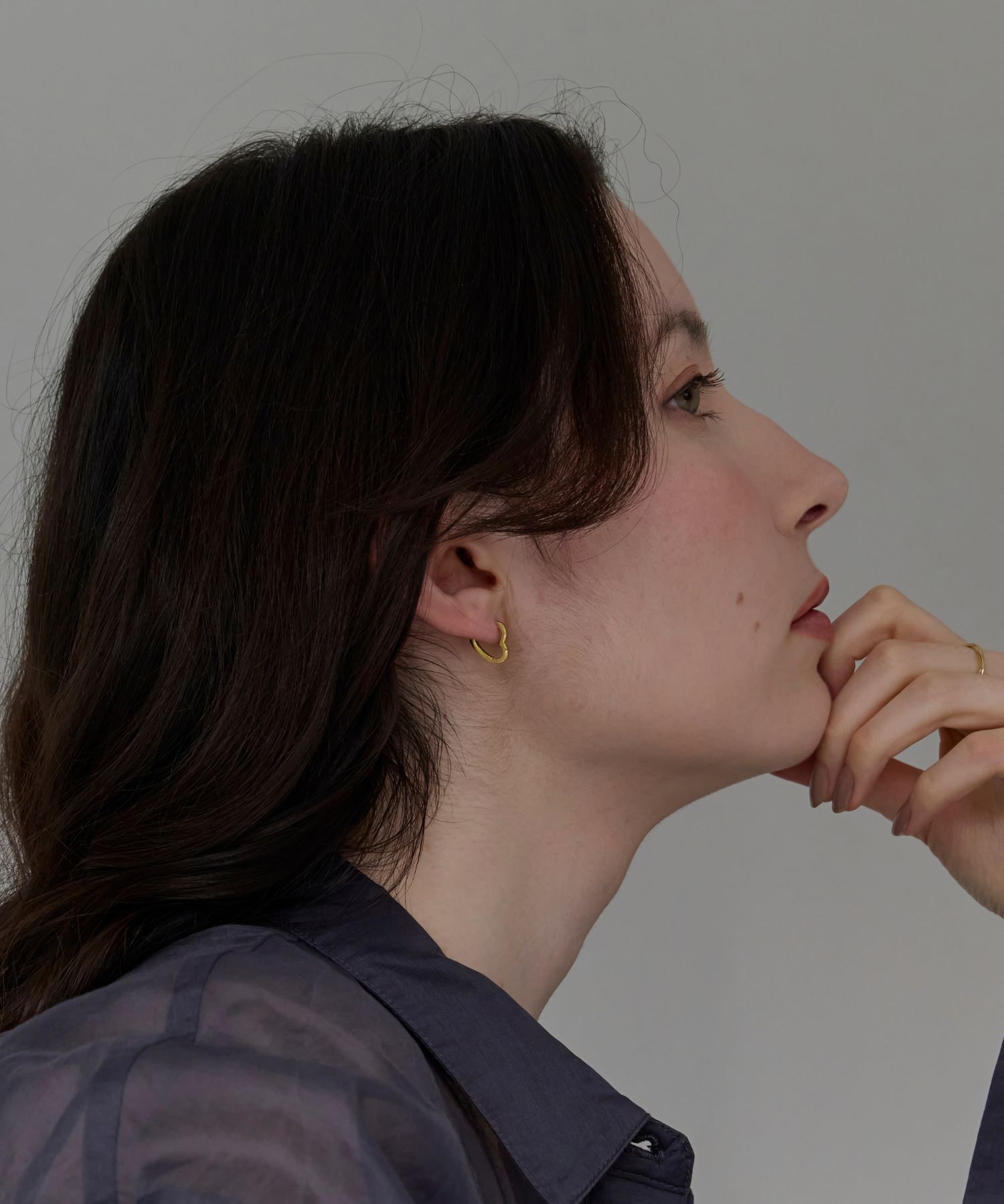 Phoebe「【金属アレルギー対応】ハートフープワンタッチピアス　ゴールド/サージカルステンレス」|ピアス|