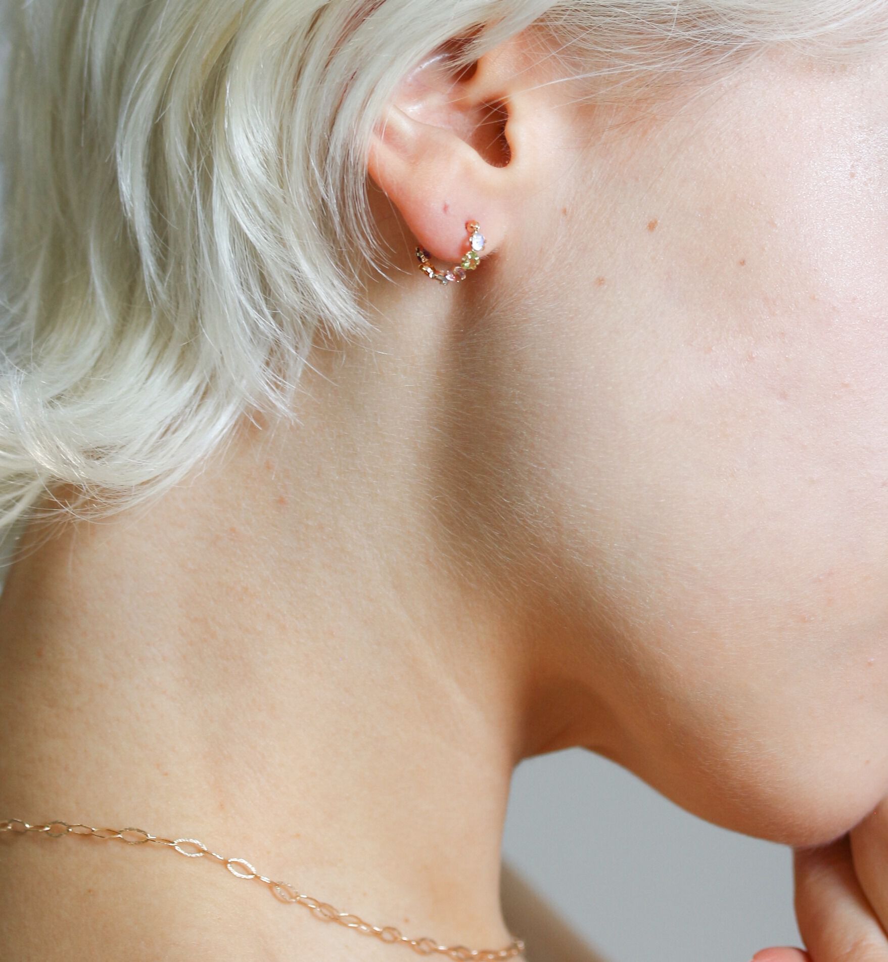  「マルチカラー スナップ フープ ピアス | K10YG」|ピアス|