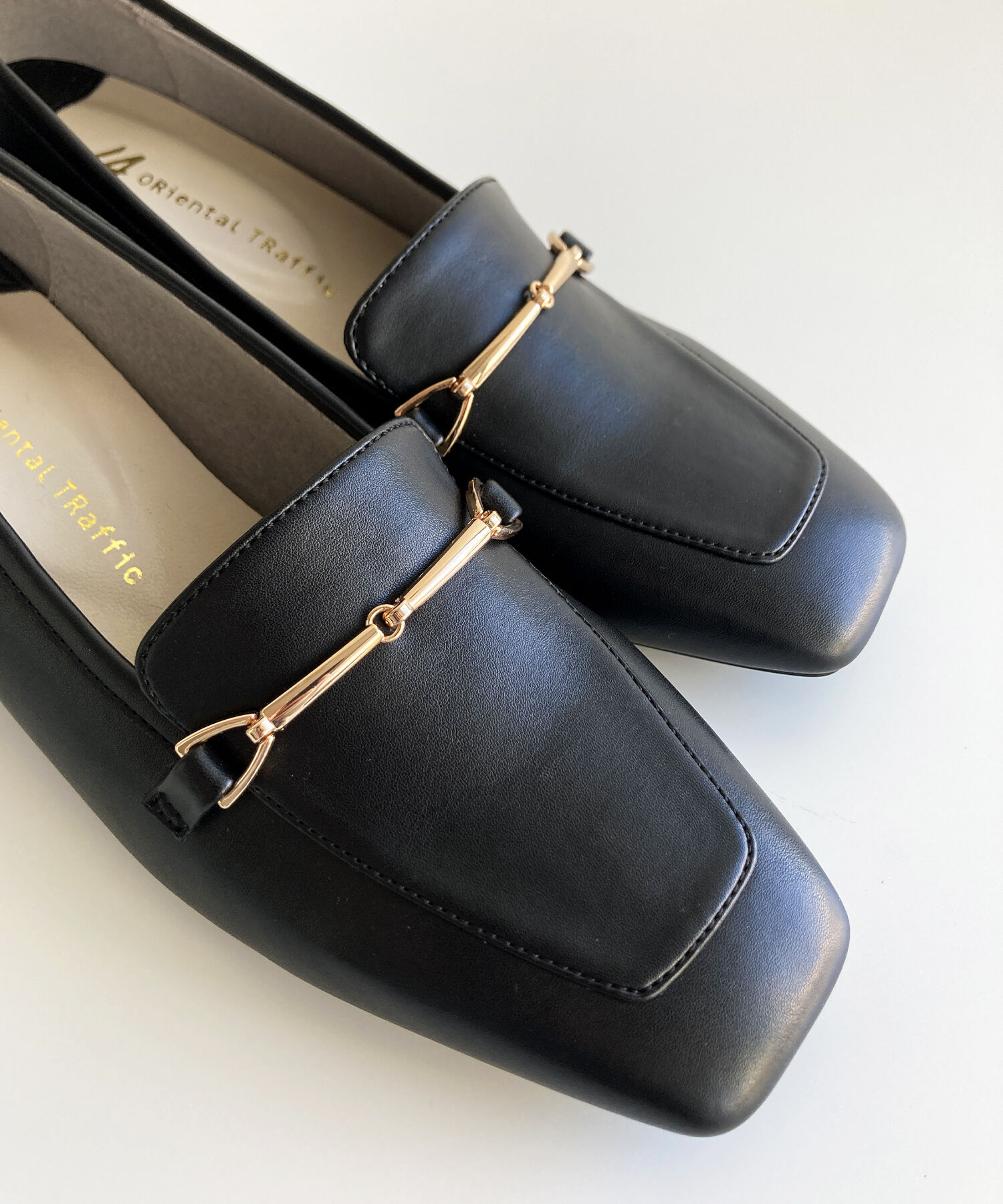 WA Oriental TRaffic「●人気シリーズ●メタリックラインビットヒールローファー/52101 ローファー」|パンプス|