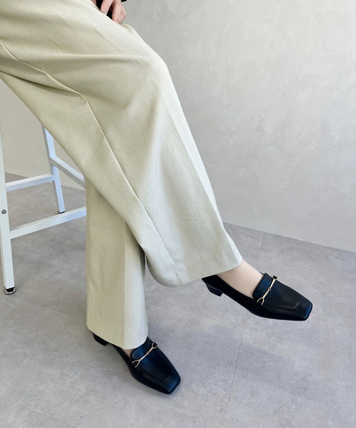 WA Oriental TRaffic「●人気シリーズ●メタリックラインビットヒールローファー/52101 ローファー」|パンプス|