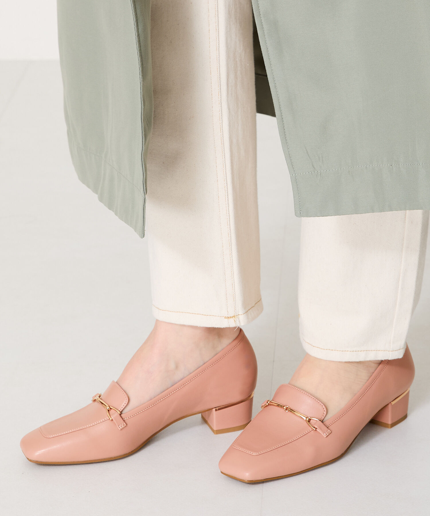 WA Oriental TRaffic「●人気シリーズ●メタリックラインビットヒールローファー/52101 ローファー」|パンプス|