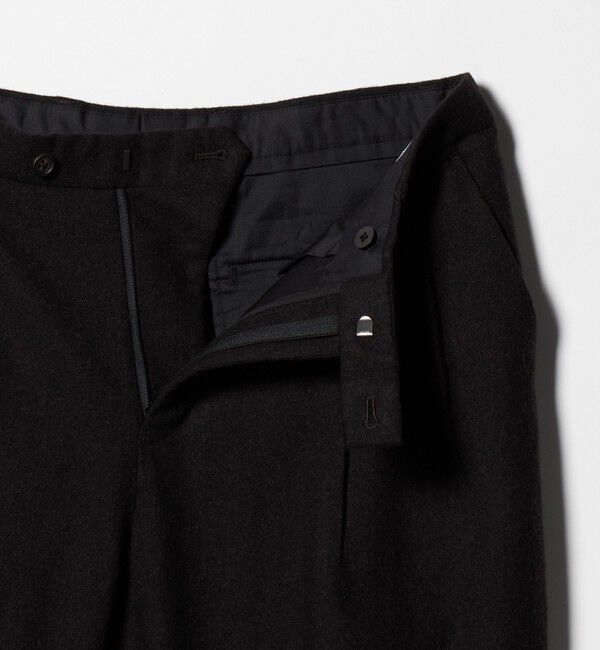 UNITED ARROWS「＜District＞シュリンク サージ 2プリーツ テーパードパンツ」|スーツ|
