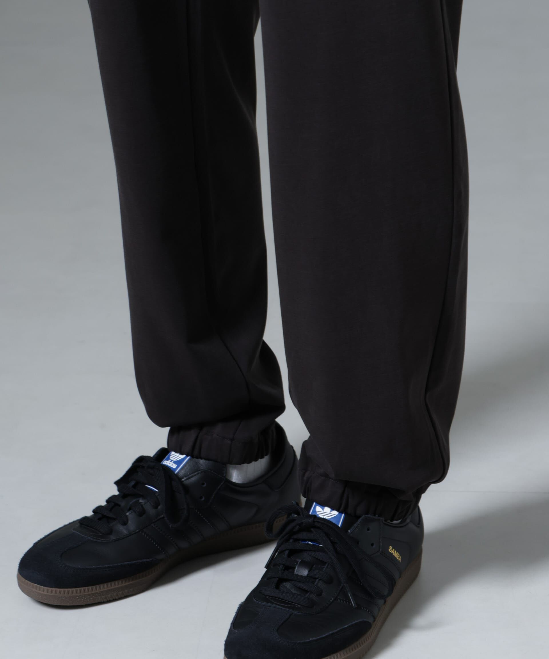 nano･universe「ヌバックライクスムースジョガーパンツ」|チノ|