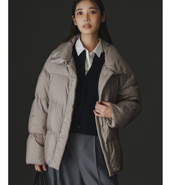 23区「【Oggi掲載】シレータフタ ハイネック ショート ダウンコート」|ダウン|グレージュ系