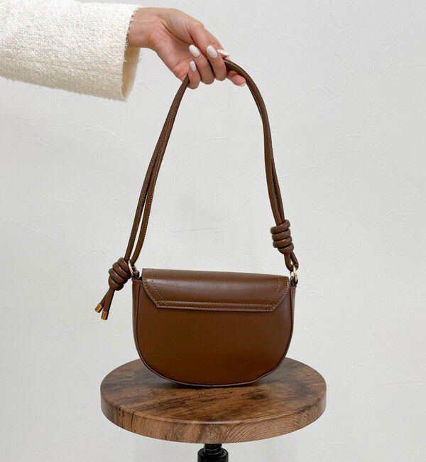 fredy emue「フラップラウンドポシェット」|ショルダー・メッセンジャー|