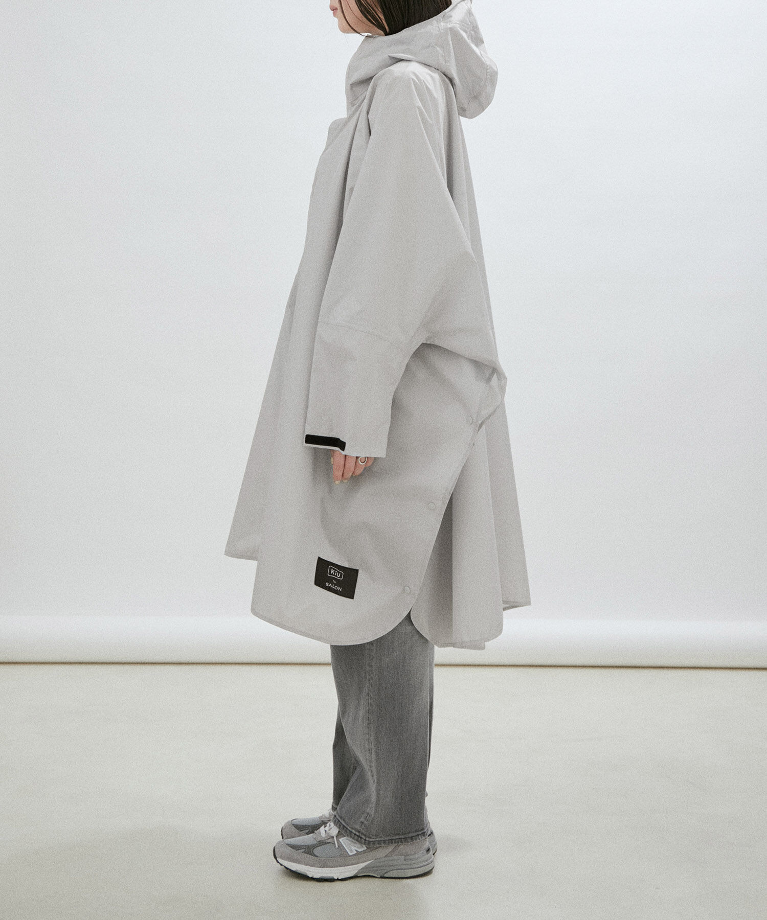 SALON adam et rope'「【雑誌掲載】【KiU for SALON】[ポーチ付き]別注レインポンチョ」|レインコート|