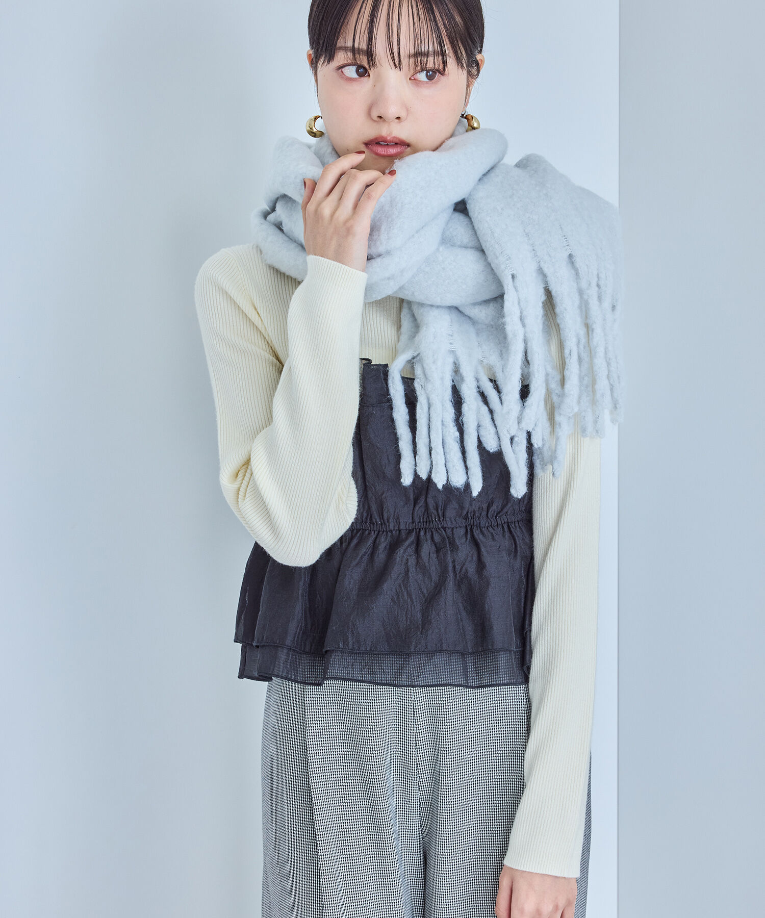 VIS「【リサイクルポリ】ふわふわ太フリンジマフラー」|マフラー|