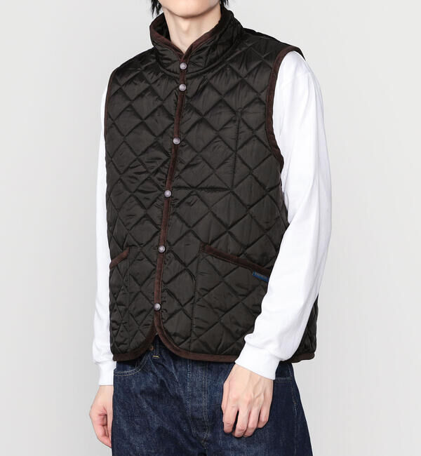  「LAVENHAM | 〈別注〉 スタンドカラー キルティングベスト MEN」|ダウンベスト・ベスト|DKBROWN