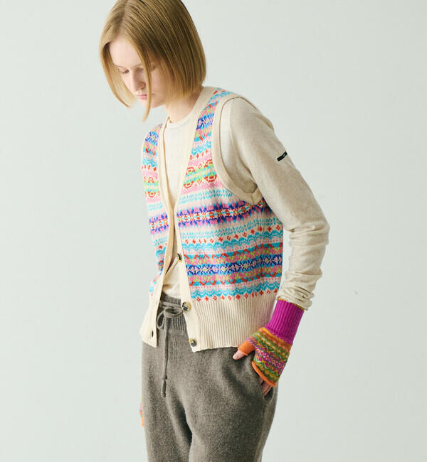  「ERIBE | フェアアイル Vネックニットベスト WOMEN」|ベスト・ジレ|