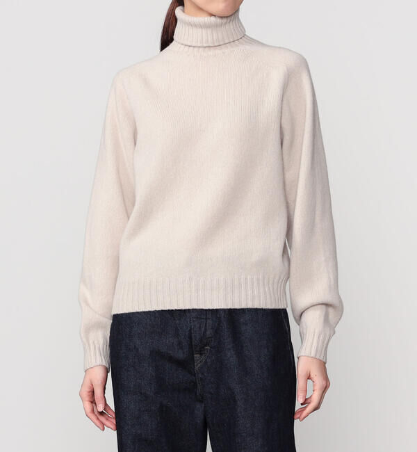 Morris & Sons「MORRIS & SONS | ジーロンラム タートルネックニット WOMEN」|ニット・セーター|BEIGE