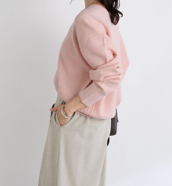  「【女性らしいデコルテライン】ウールVニット」|ニット・セーター|