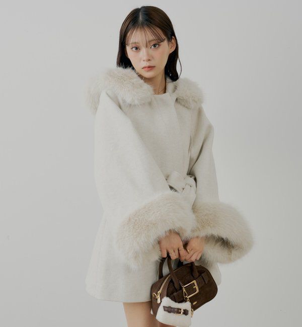  「【4色展開】ファー襟ケープコート」|その他|