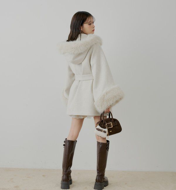  「【4色展開】ファー襟ケープコート」|その他|