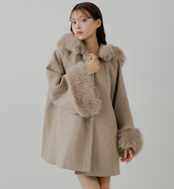  「【4色展開】ファー襟ケープコート」|その他|