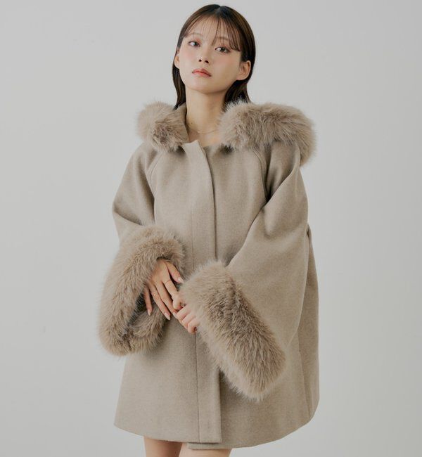  「【4色展開】ファー襟ケープコート」|その他|