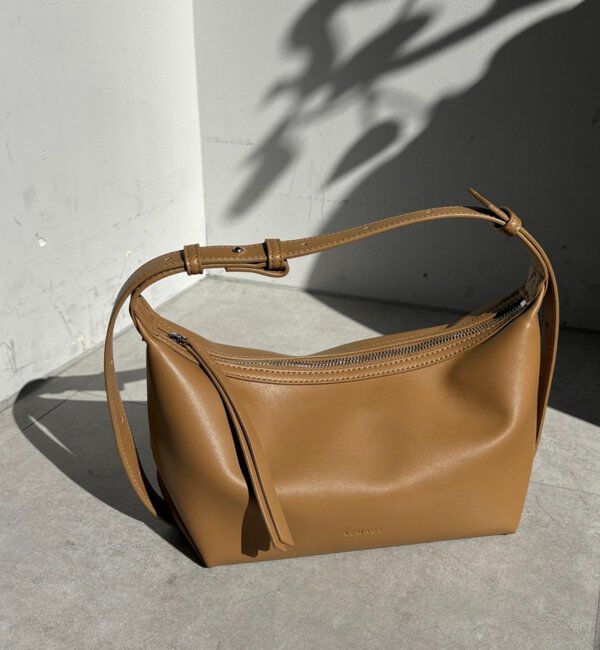  「【新色キャメル/人気のため再入荷/軽量/大容量】ロールハンドルバッグ」|トートバッグ|