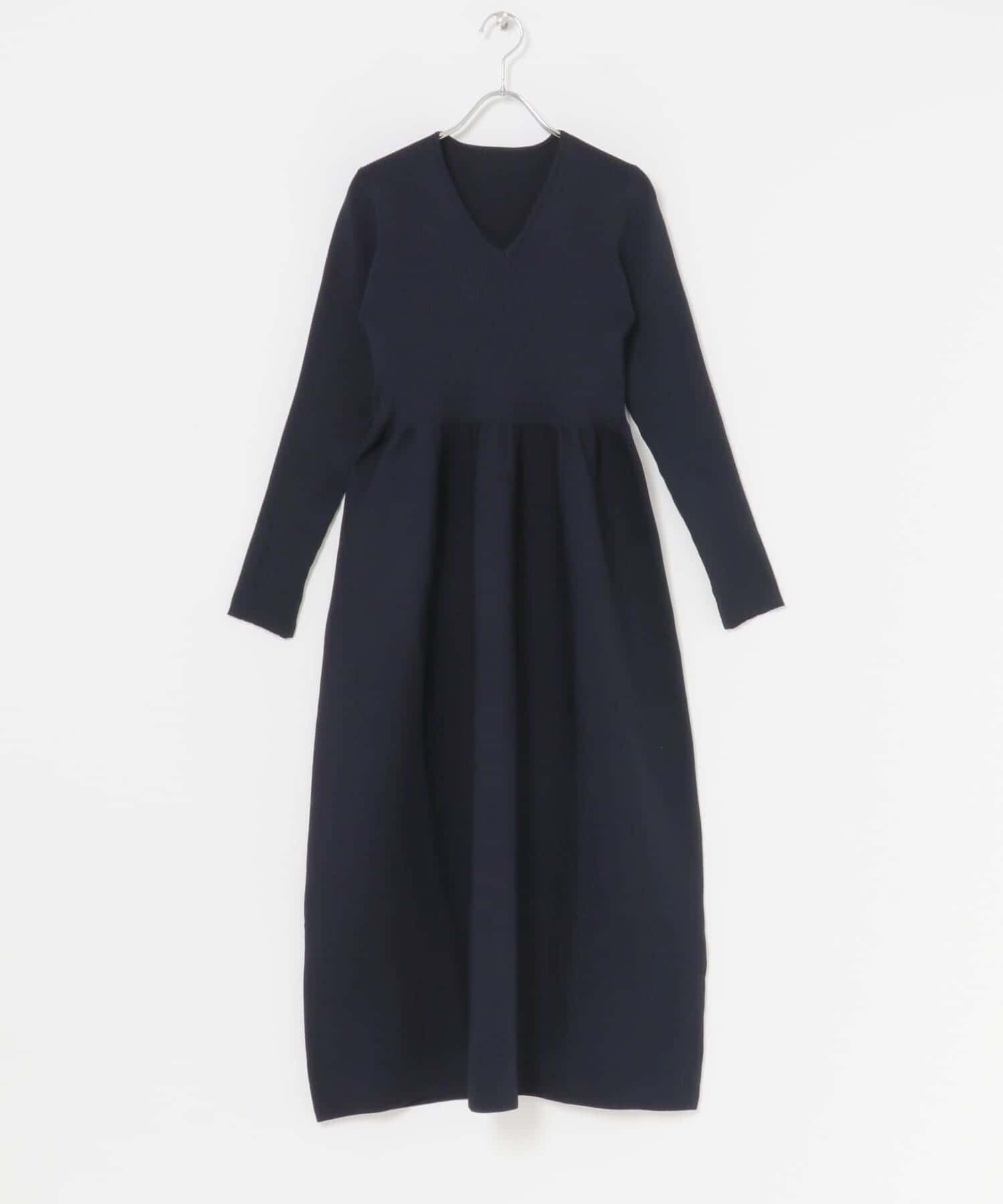 URBAN RESEARCH ROSSO「『WEB/一部店舗限定』フォルムシルエットVネックリブワンピース」|ワンピース|