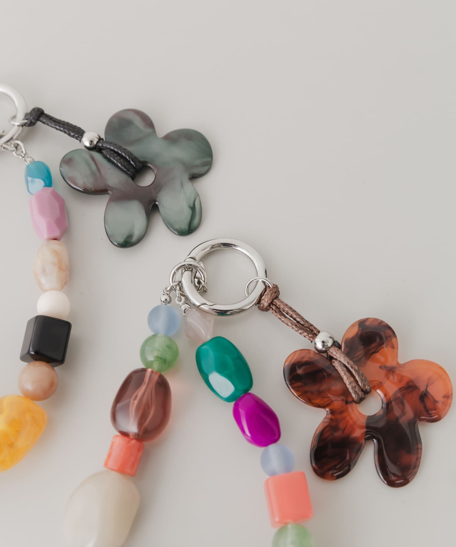 SMELLY「フラワーモチーフカラフルキーチェーン」|チャーム・キーホルダー|