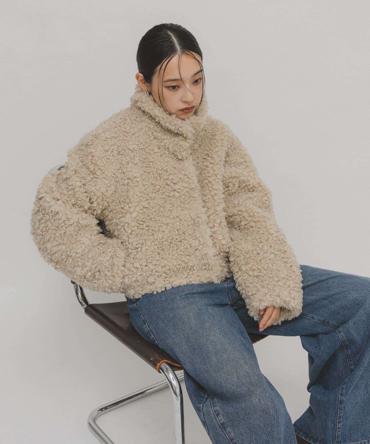  「フォルムボアジャケット」|ノーカラーコート|