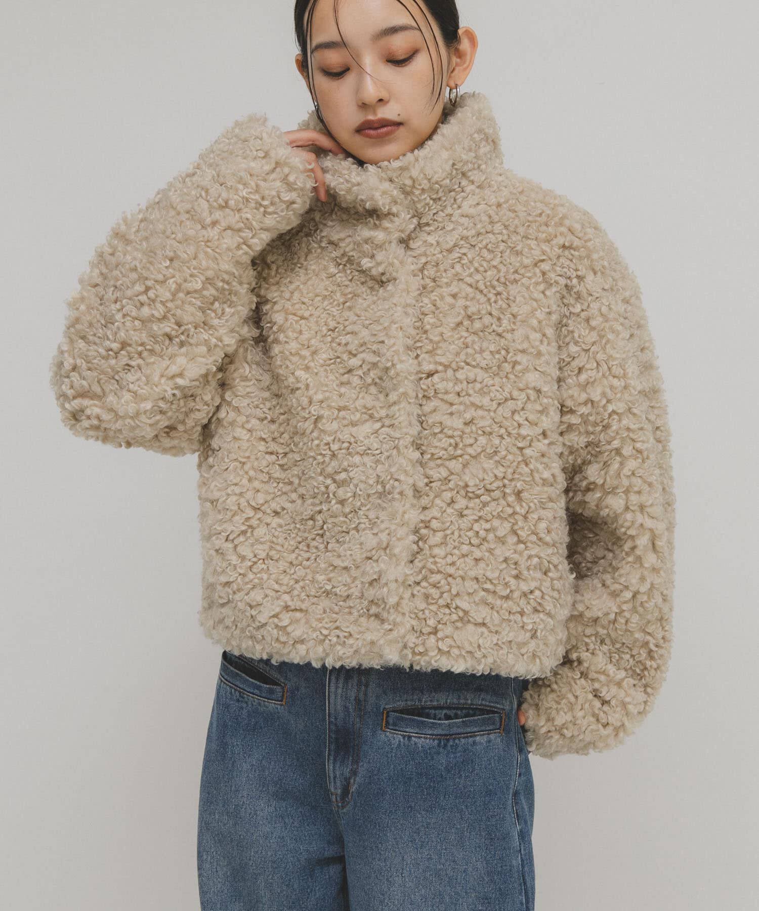  「フォルムボアジャケット」|ノーカラーコート|