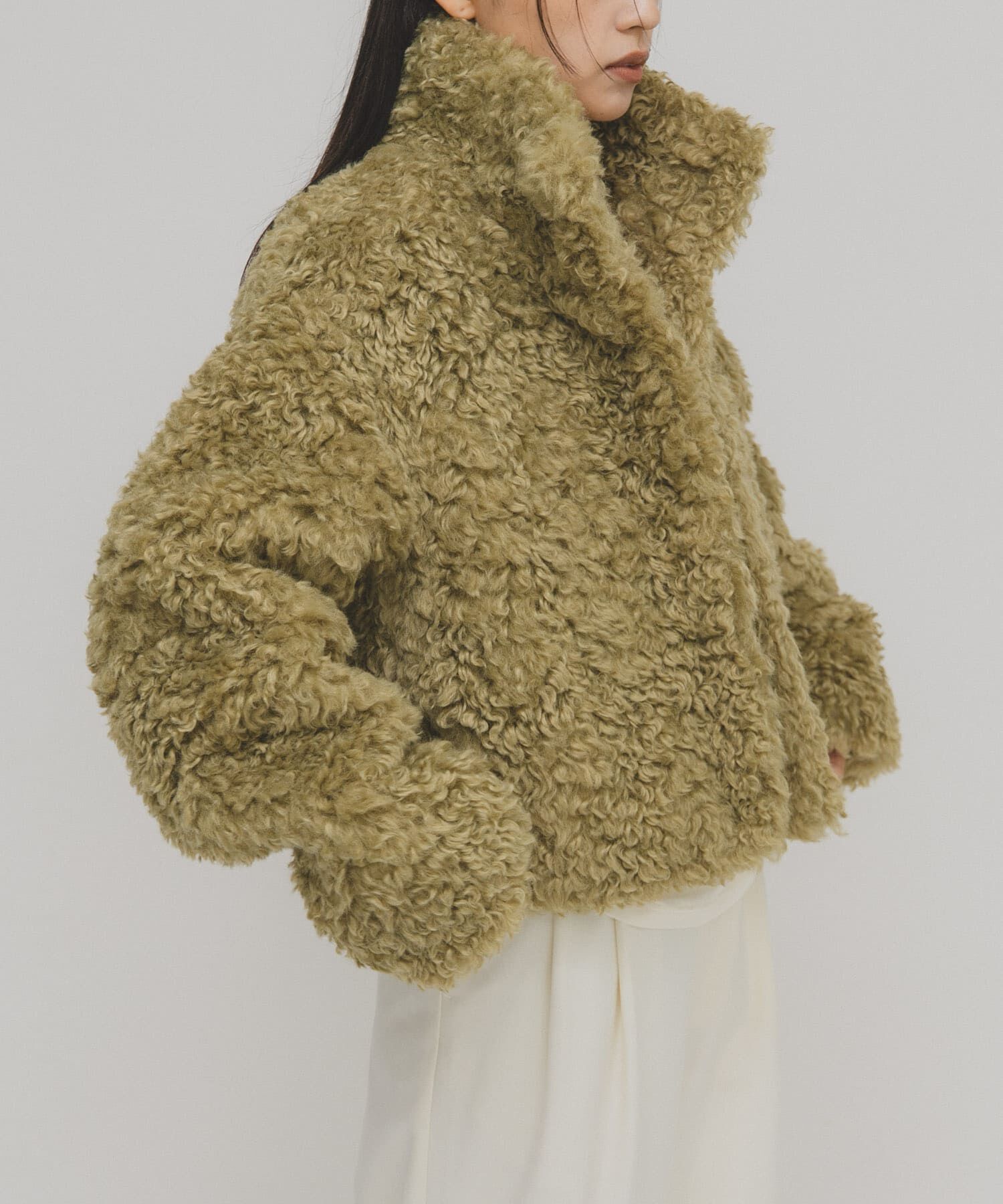  「フォルムボアジャケット」|ノーカラーコート|