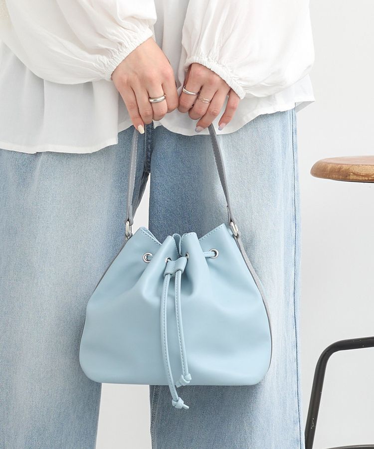 earth music&ecology「バイカラーハンドルドロストバッグ」|ハンドバッグ|Blue