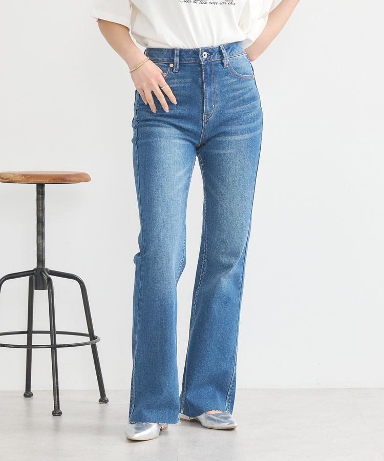 earth music&ecology「セルフカットフレアデニムパンツ」|デニム|