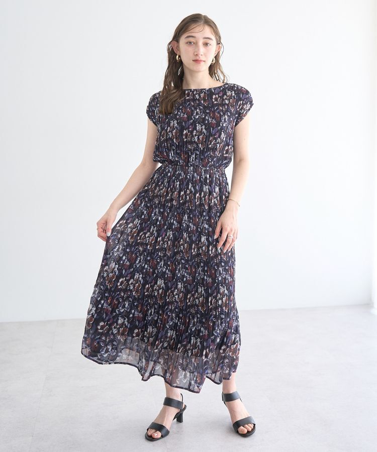 YECCA VECCA「フラワー柄プリーツワンピース」|ワンピース|