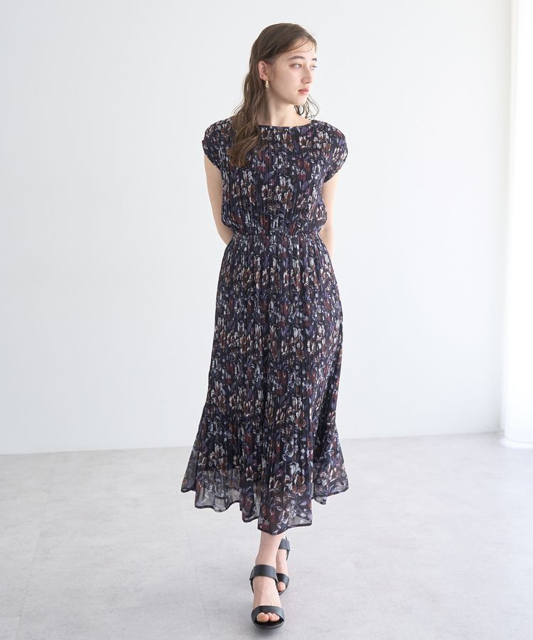 YECCA VECCA「フラワー柄プリーツワンピース」|ワンピース|Black