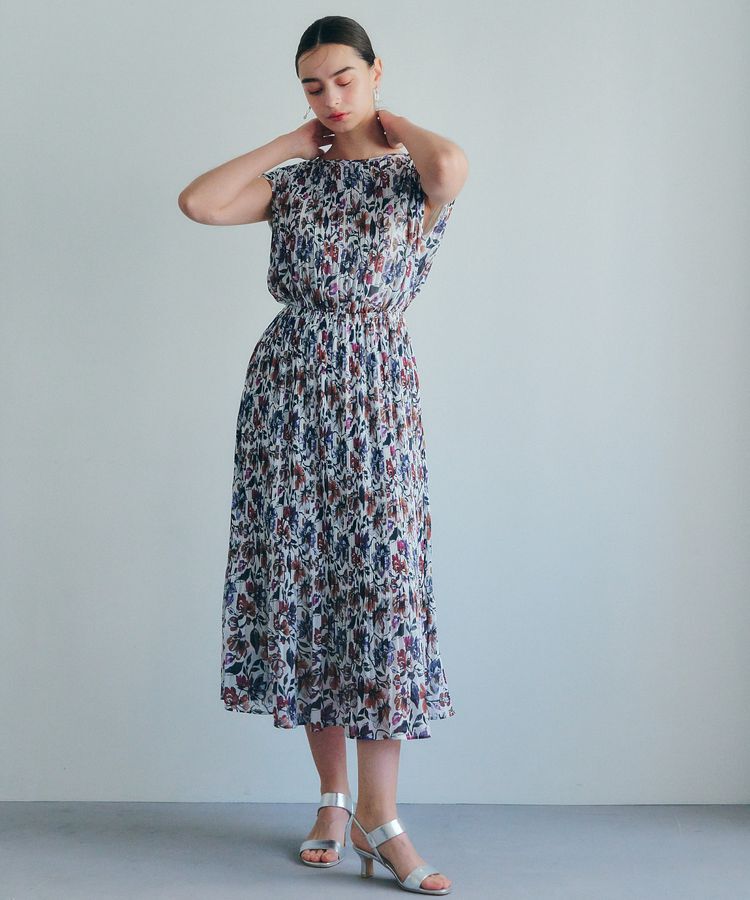 YECCA VECCA「フラワー柄プリーツワンピース」|ワンピース|