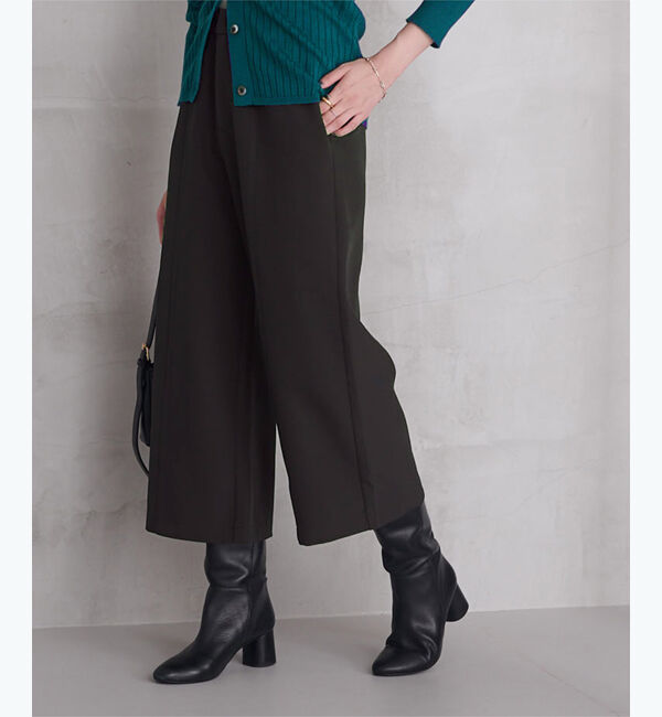 ur's「センターピンタッククロップドワイドパンツ」|スラックス|ブラック
