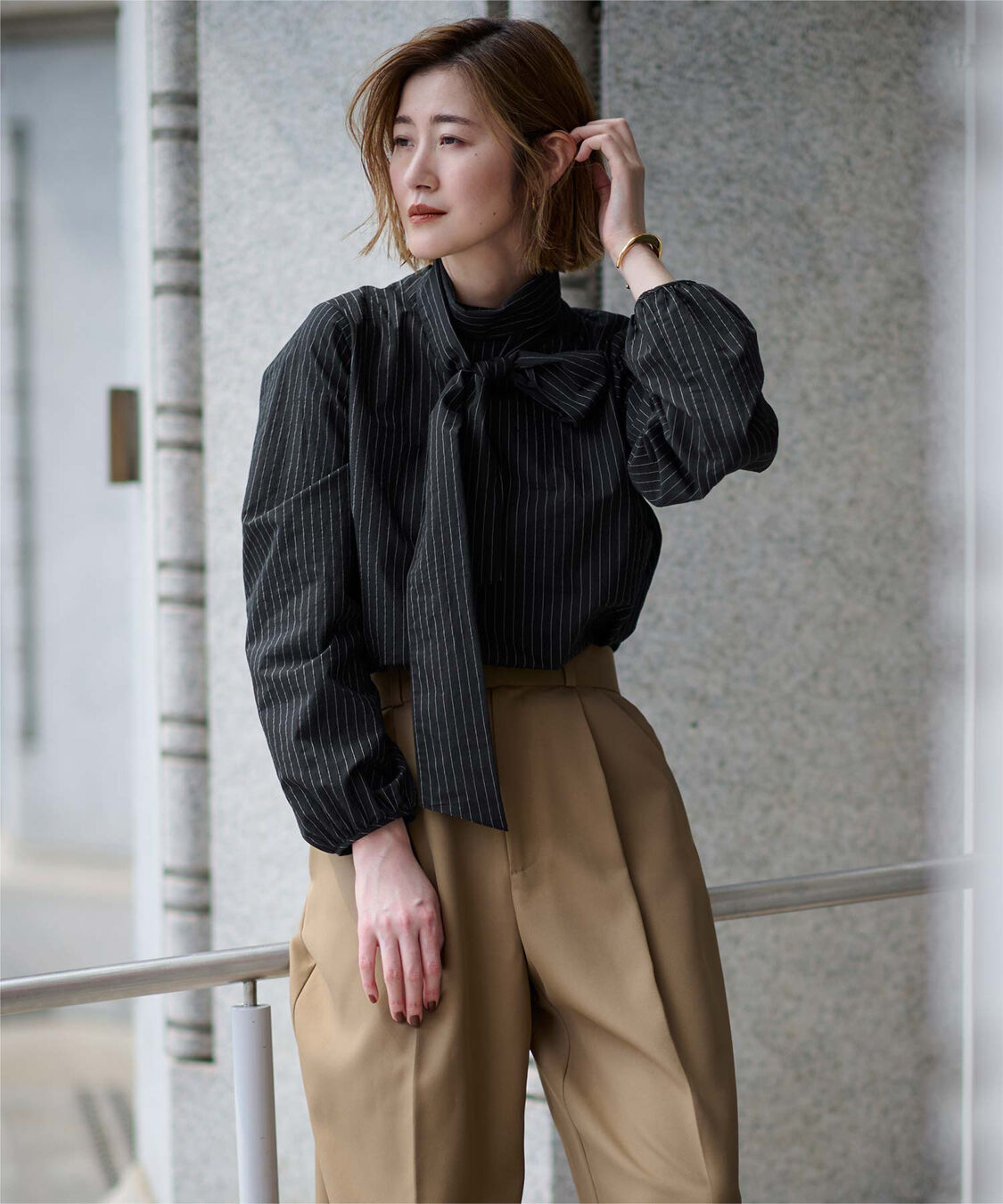 ur's「ボウタイ付シアーハイネックブラウス」|シャツ・ブラウス|