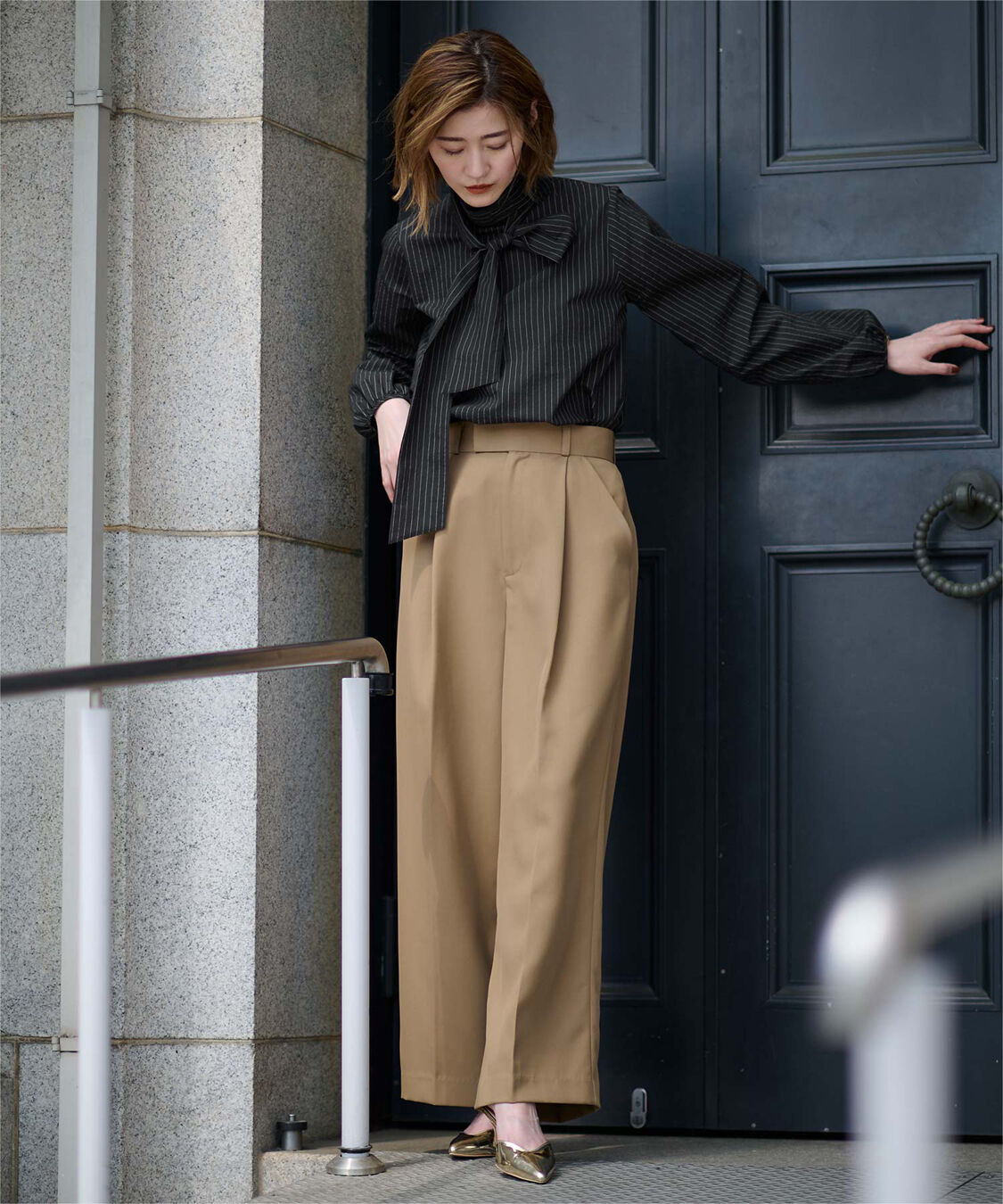 ur's「ボウタイ付シアーハイネックブラウス」|シャツ・ブラウス|