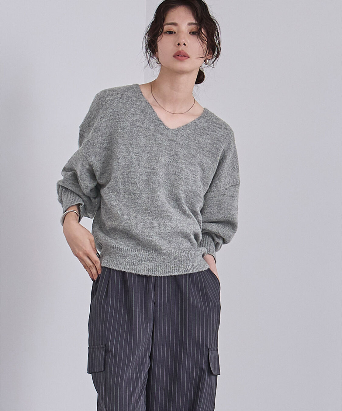 ur's「ウールブレンドVネックニットプルオーバー」|ニット・セーター|