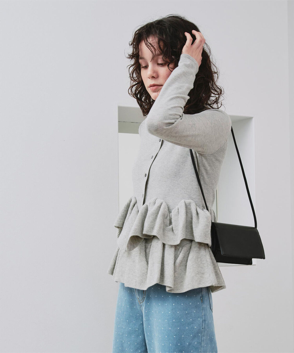 titivate「フリルヘムニットカーディガン」|ニット・セーター|