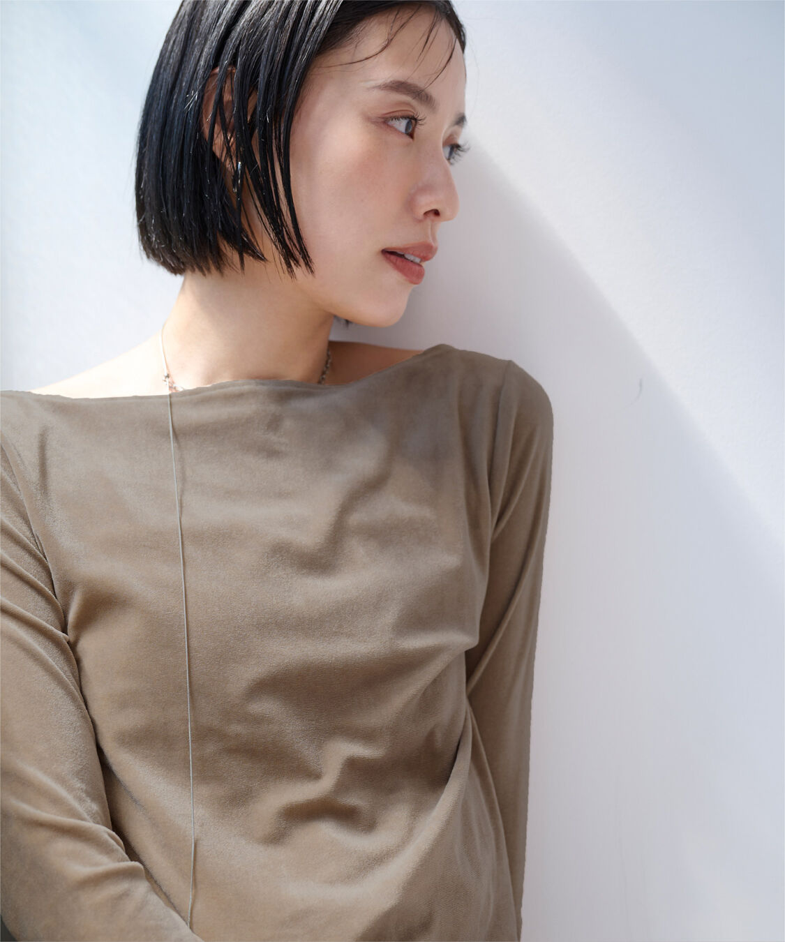 ur's「【黒川翼さんコラボアイテム】2wayボートネックベロアトップス」|Tシャツ・カットソー|