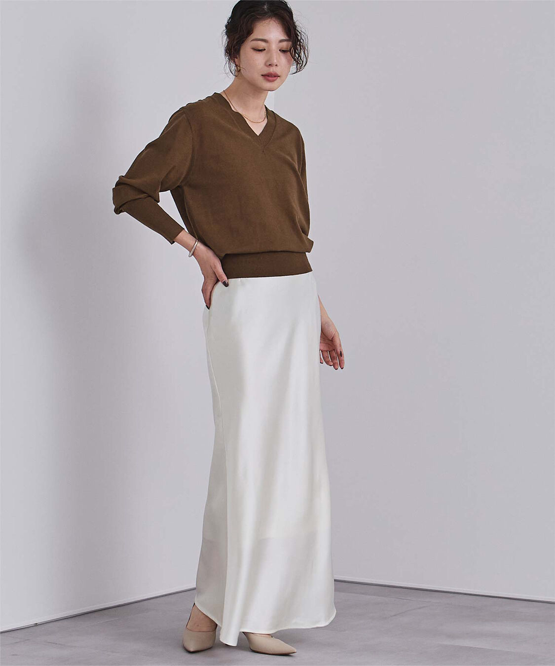 ur's「もちもちVネックニット」|ニット・セーター|