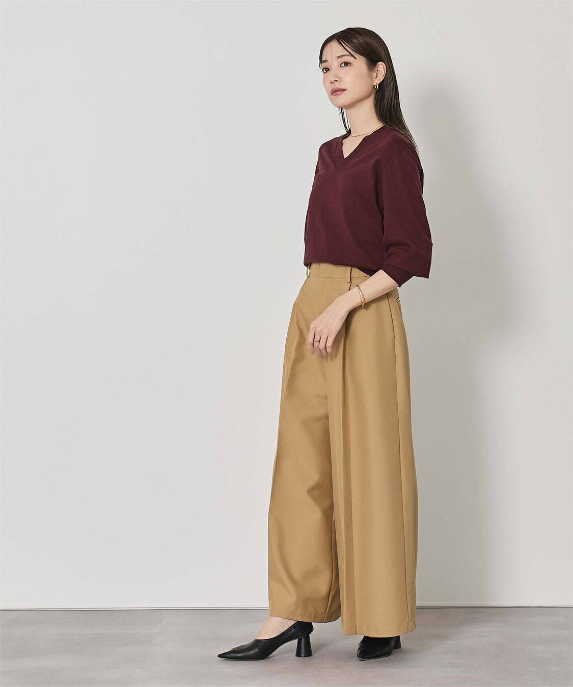 ur's「もちもちVネックニット」|ニット・セーター|