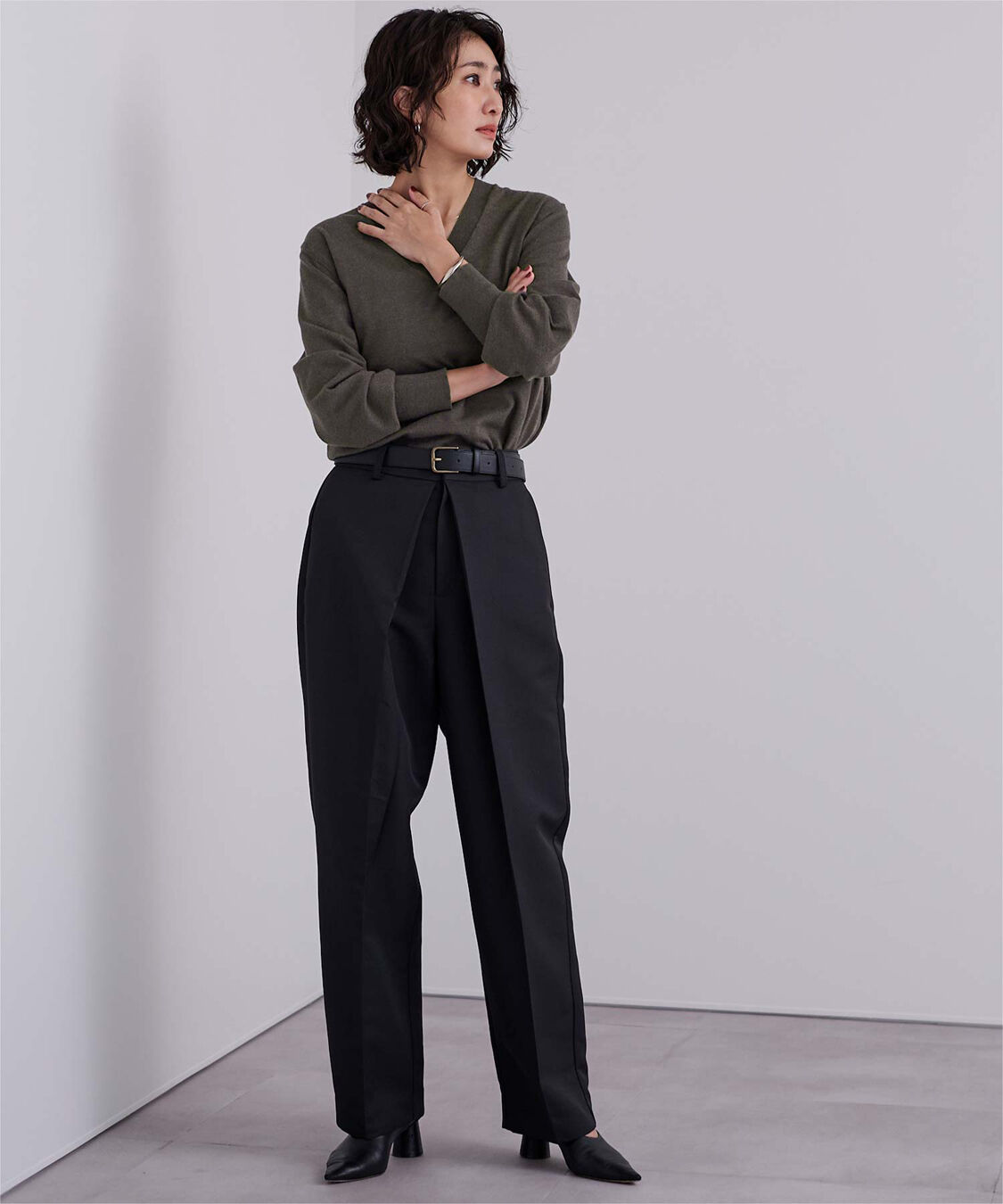 ur's「もちもちVネックニット」|ニット・セーター|