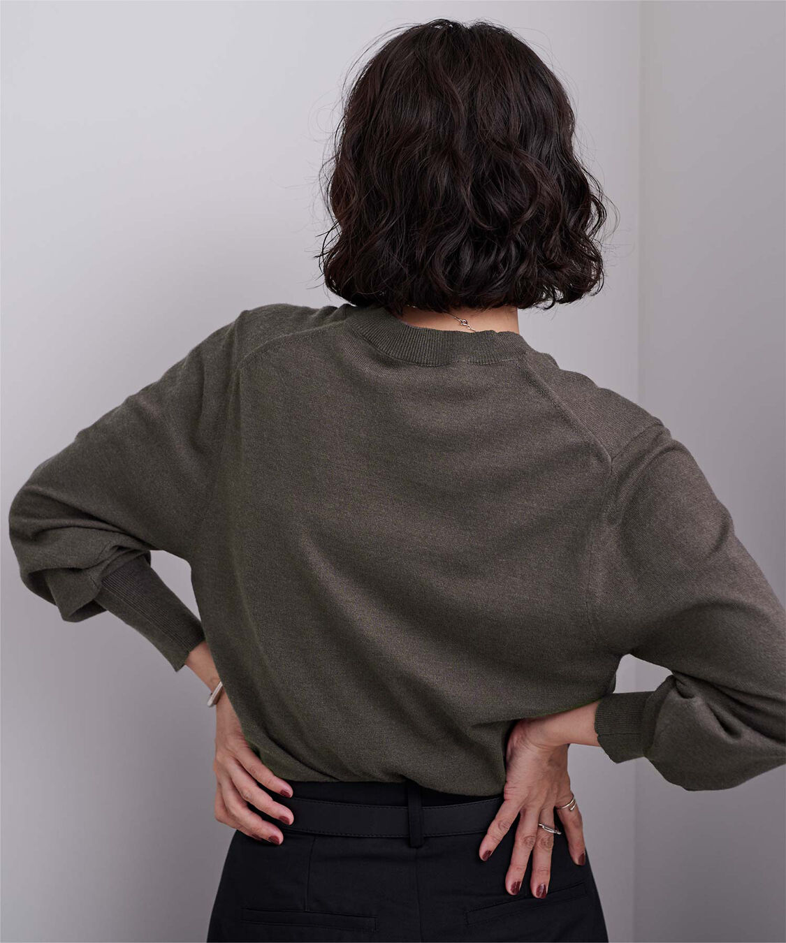 ur's「もちもちVネックニット」|ニット・セーター|