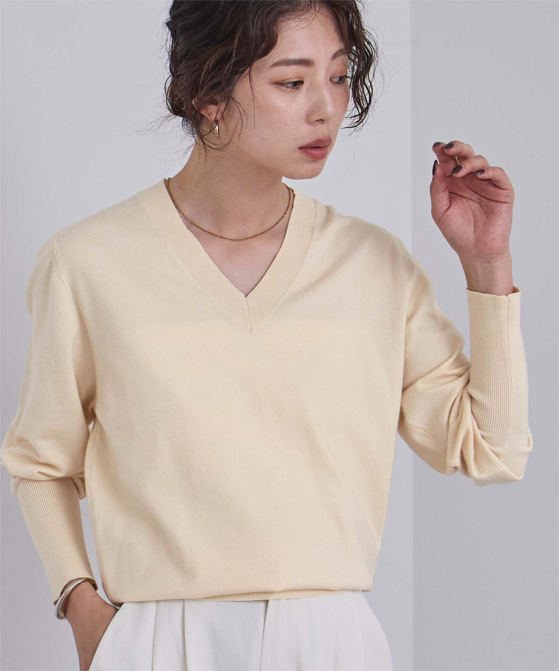 ur's「もちもちVネックニット」|ニット・セーター|